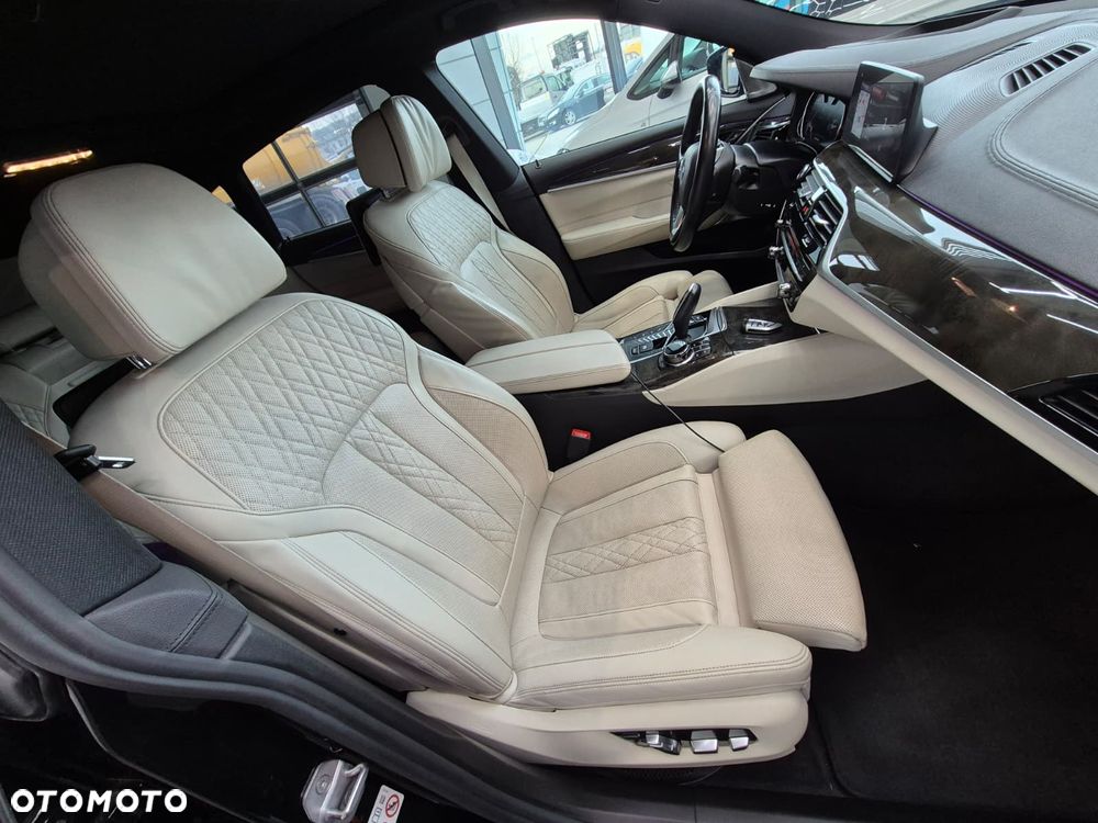 BMW 6GT - 29