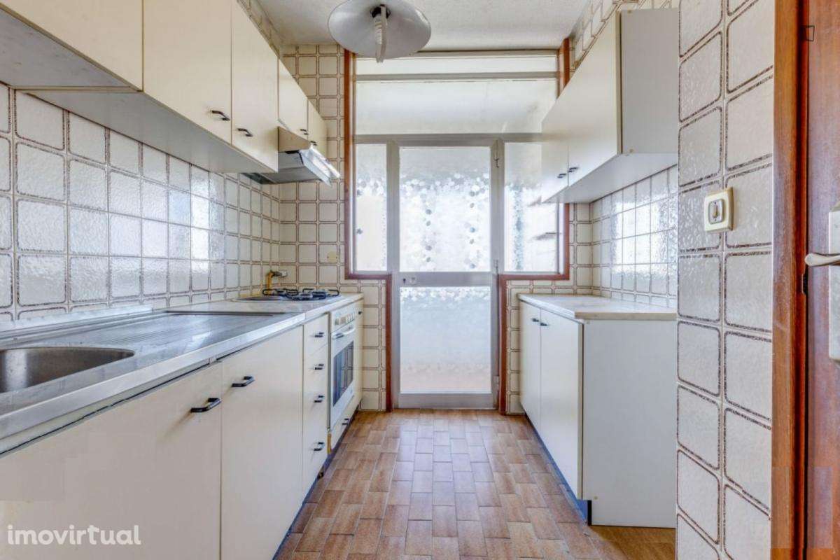 Quarto - localizado em Mafamude Porto - Grande imagem: 4/5