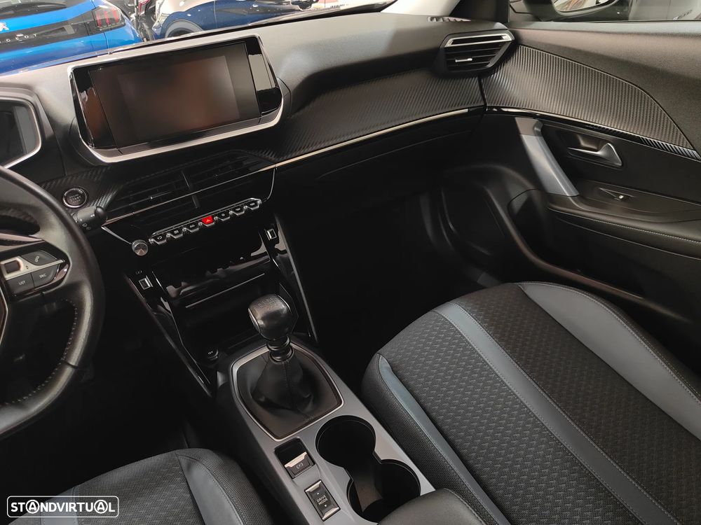 Peugeot 2008 1.2 PureTech Allure - 42