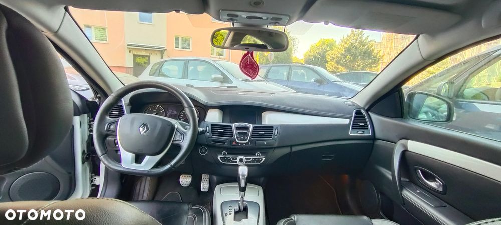 Renault Laguna 3.0 dCi V6 Initiale - 5