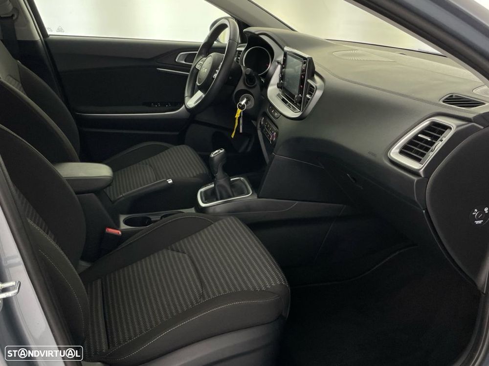 Kia XCeed 1.0 T-GDI Drive - 23