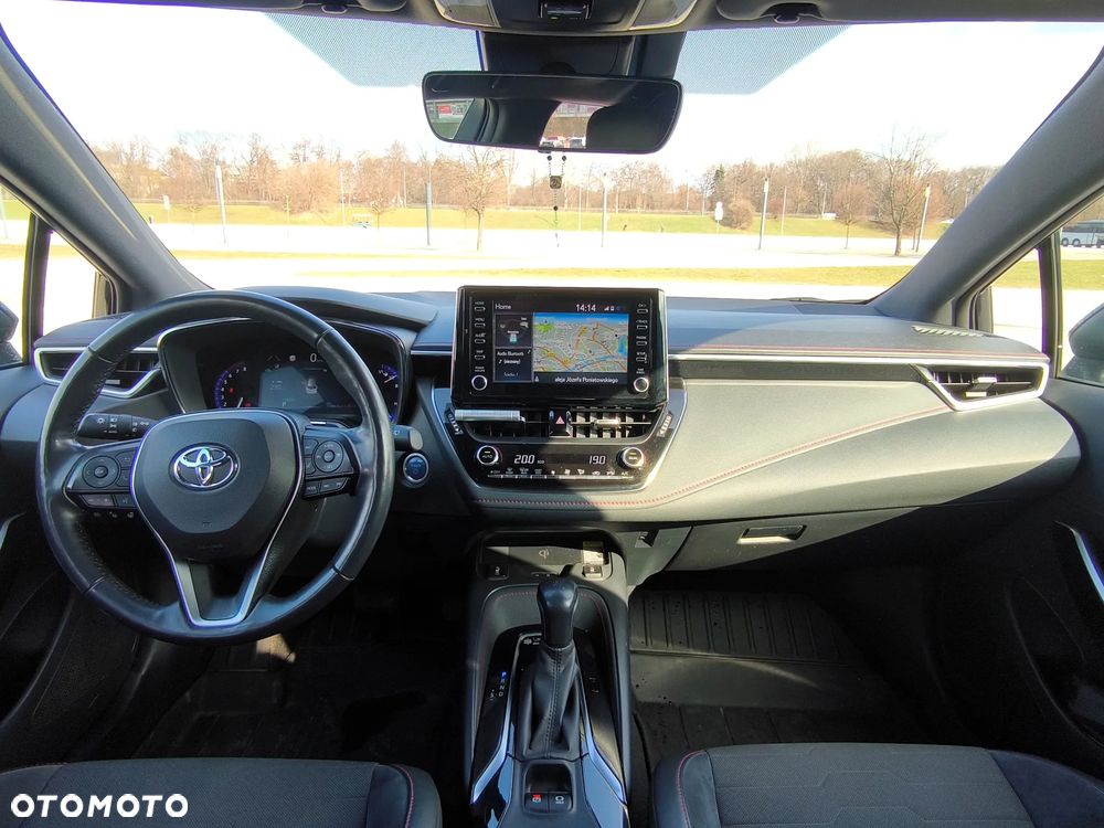 Toyota Corolla 2.0 Hybrid Executive - 17