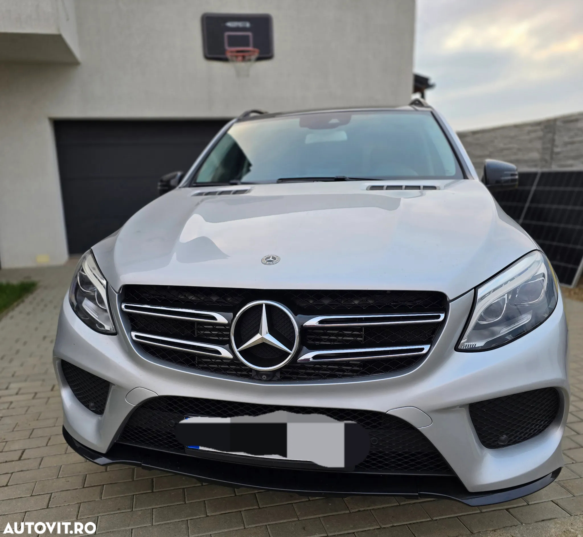 Mercedes-Benz GLE 250 d 4Matic 9G-TRONIC AMG Line - 4