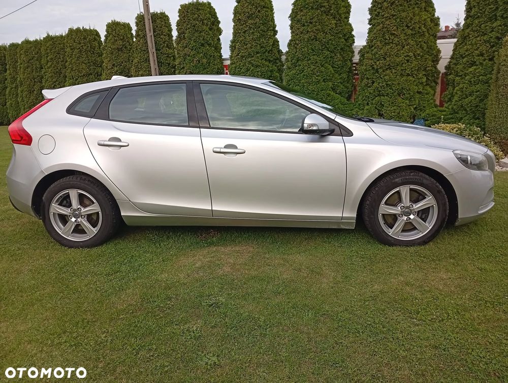 Volvo V40 D3 Kinetic - 4