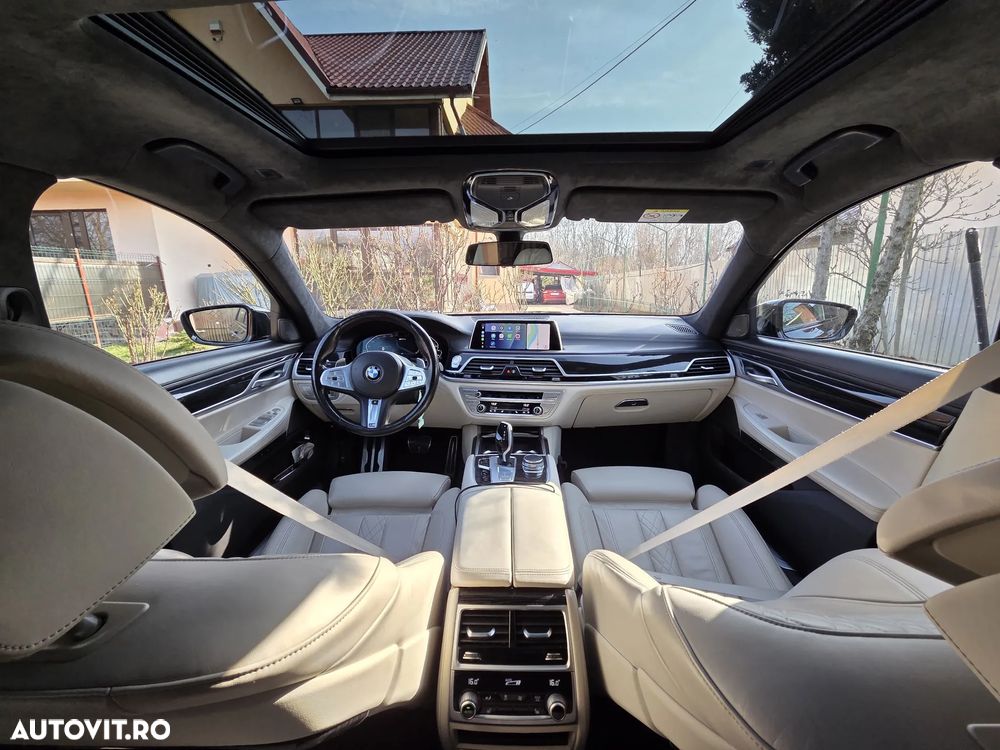 BMW Seria 7 745e - 17