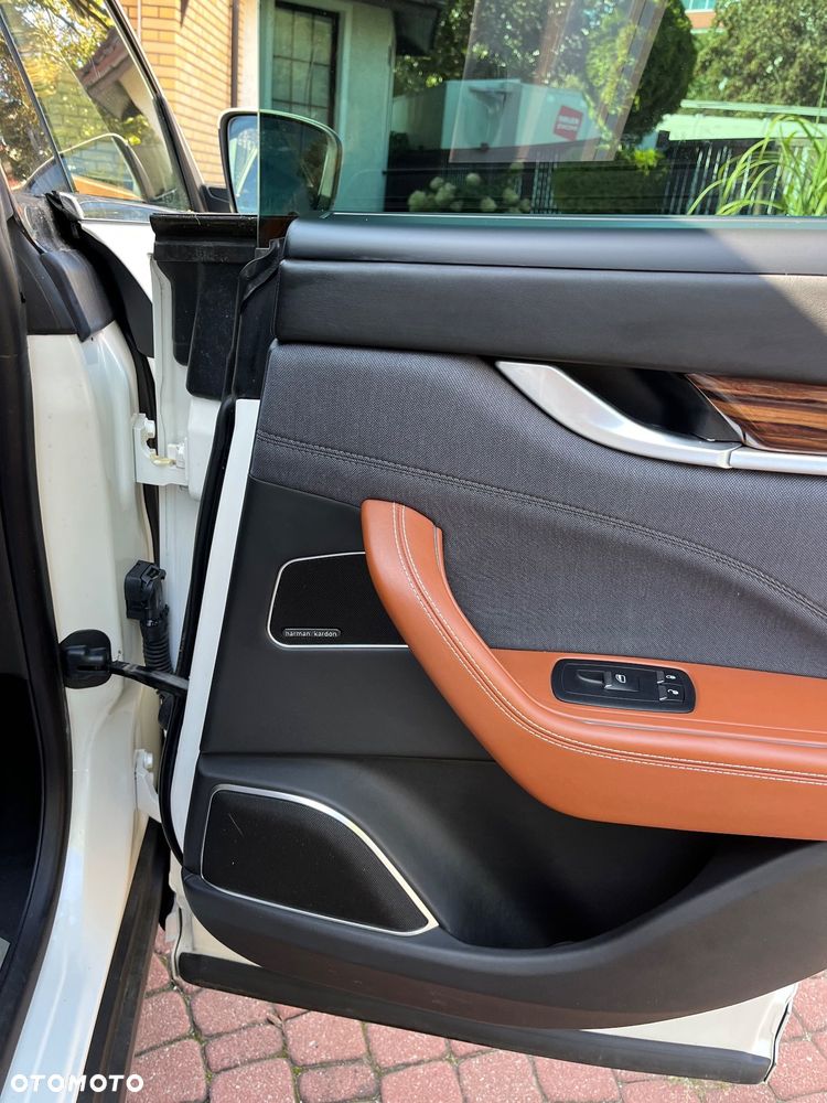 Maserati Levante Granlusso - 15
