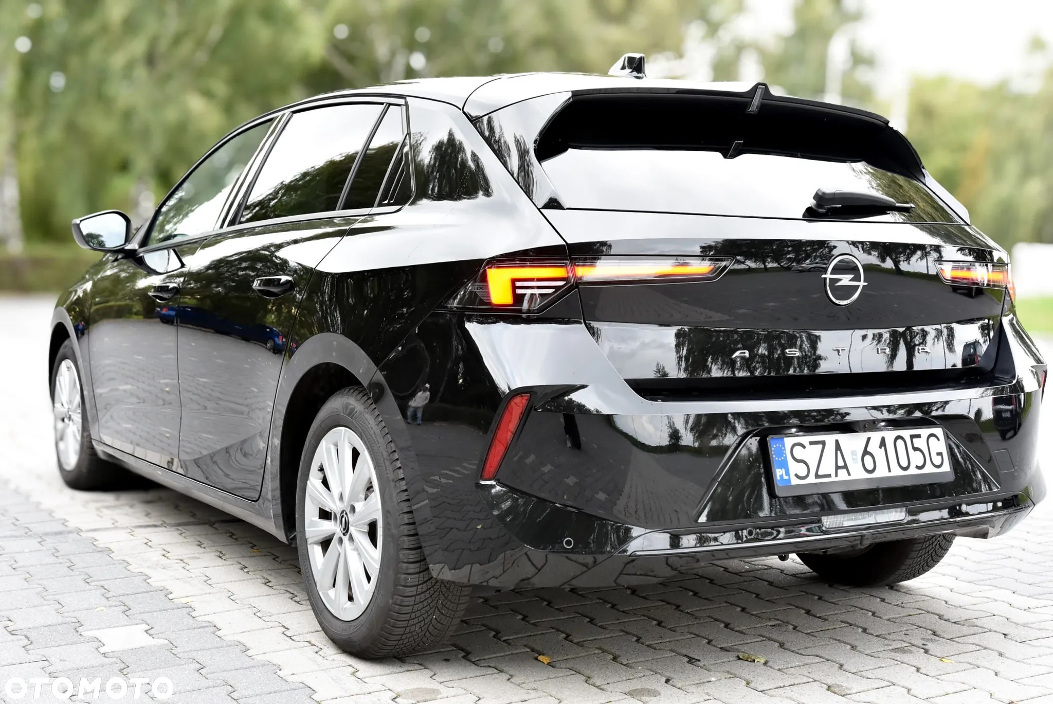Opel Astra 1.2 Turbo Business Edition - 4