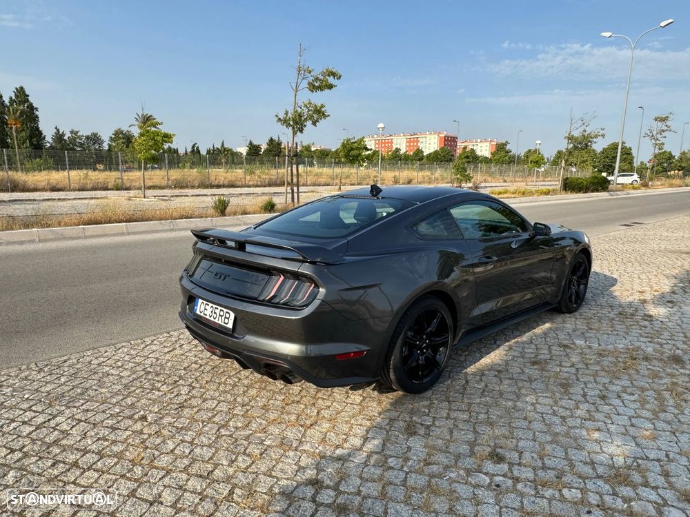 Ford Mustang - 3