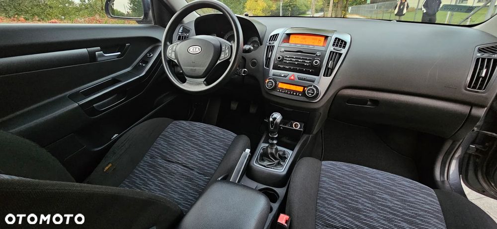 Kia ProCeed - 14