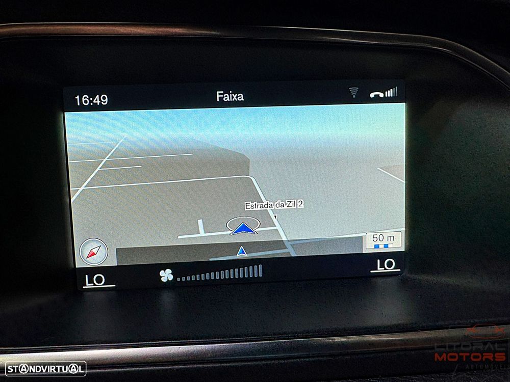 Volvo V40 D2 Black Line - 32