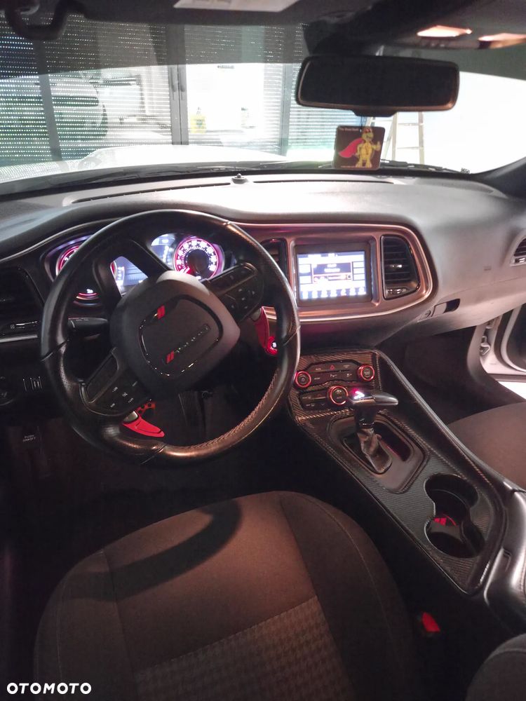 Dodge Challenger 5.7 R/T - 16