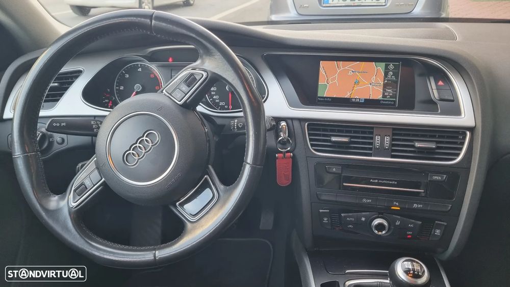 Audi A4 Avant 2.0 TDI Business Line S-line - 17