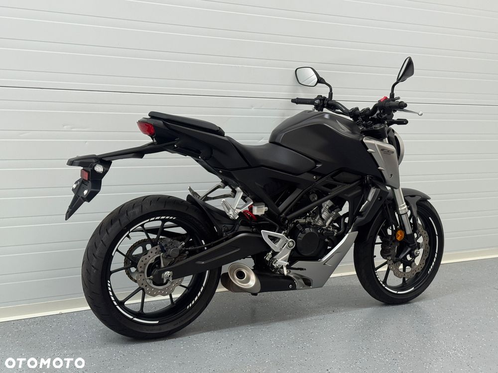 Honda CB - 3
