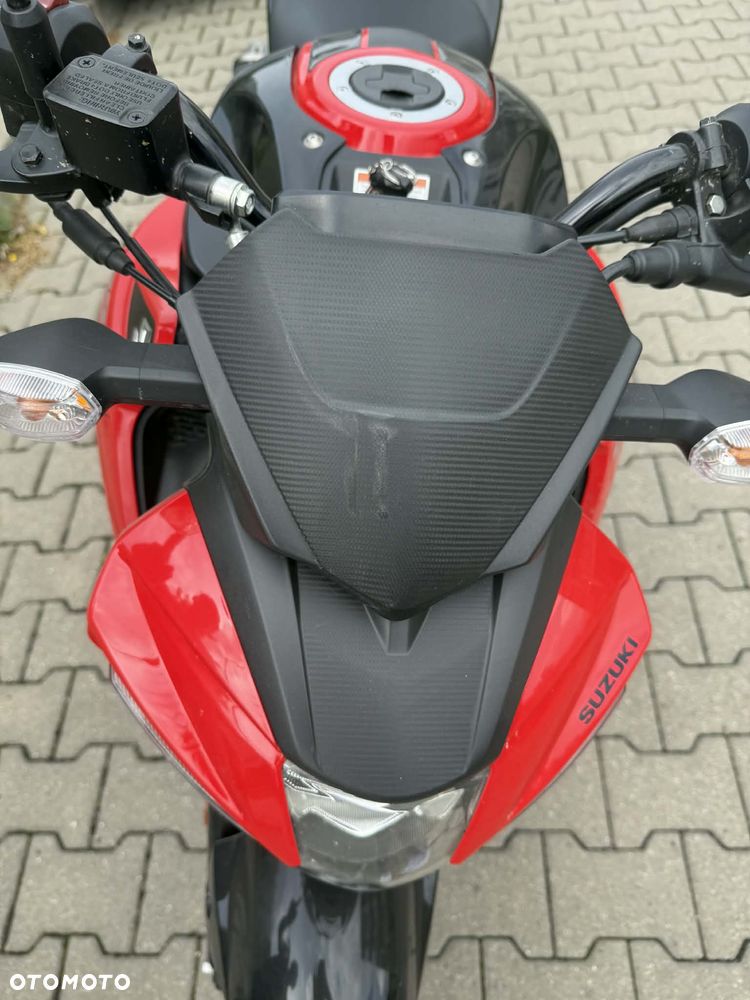 Suzuki GSX - 7