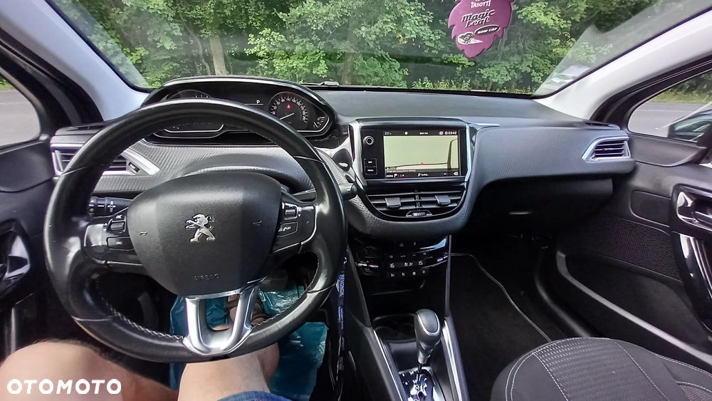 Peugeot 208 1.2 PureTech GPF Allure S&S EAT6 - 25