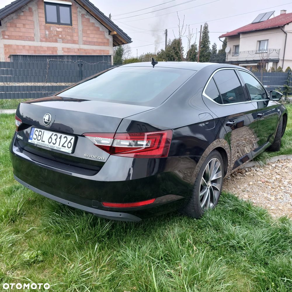 Skoda Superb 2.0 TDI L&K DSG - 5