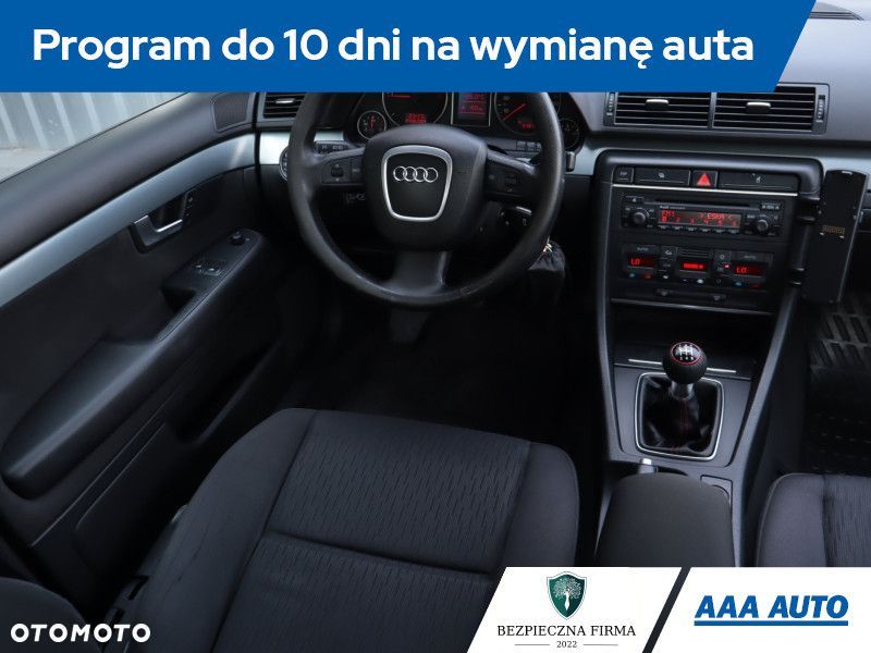 Audi A4 Limousine - 9