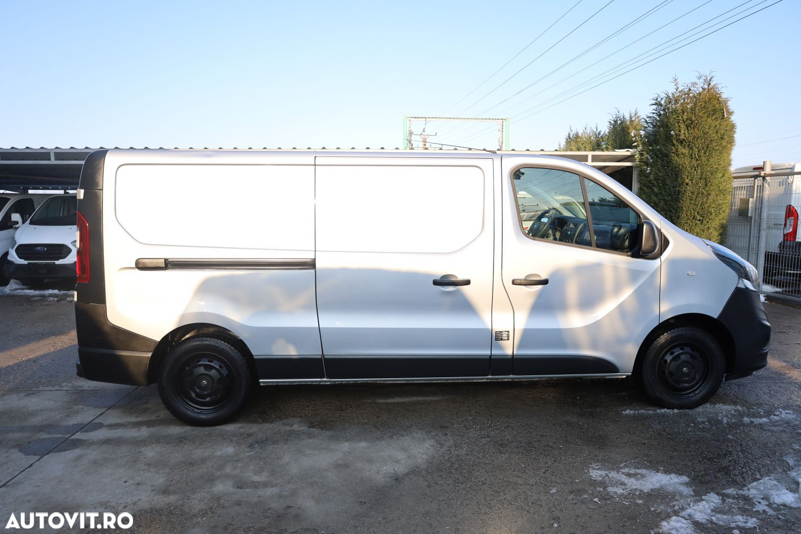 Opel Vivaro - 8