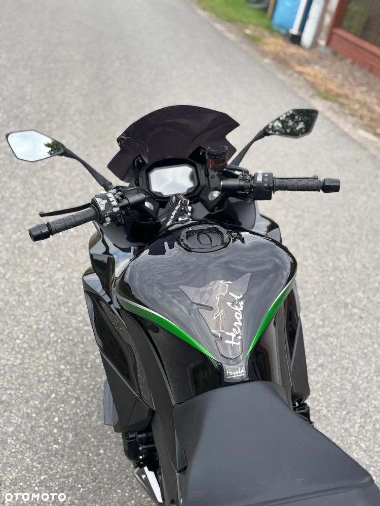 Kawasaki Ninja 1000 SX - 26