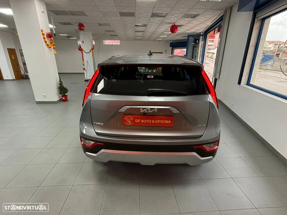 Kia Niro 1.6 GDi HEV - 8