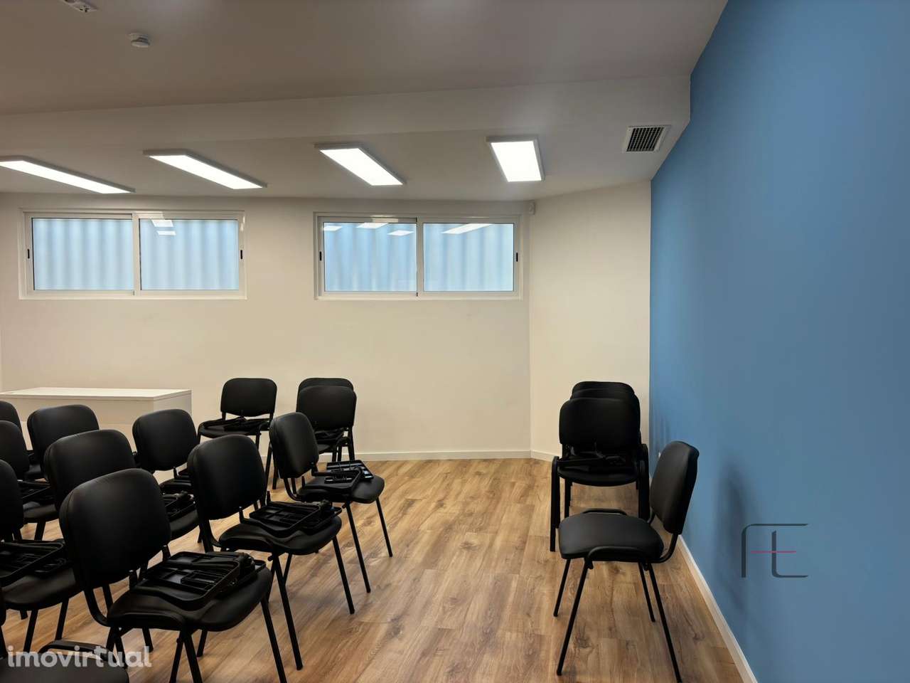 Loja  Venda em Mafamude e Vilar do Paraíso,Vila Nova de Gaia - Grande imagem: 3/41