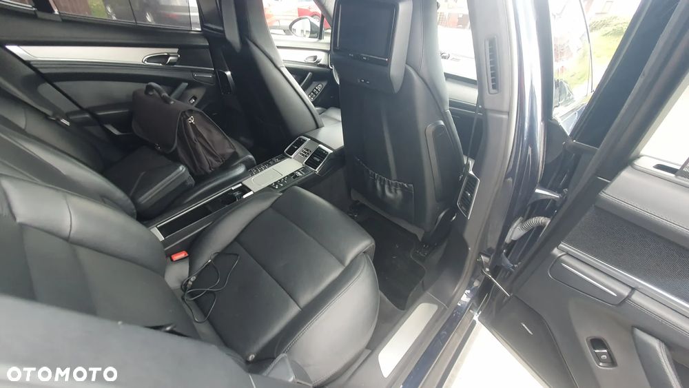 Porsche Panamera 4S PDK - 12