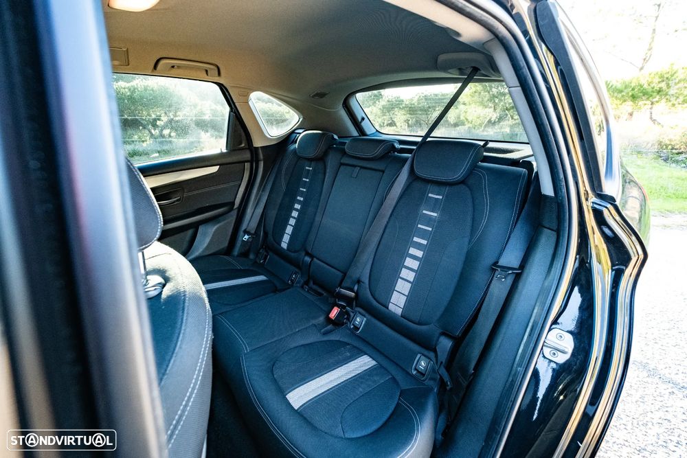 BMW 216 Active Tourer d Aut. Sport Line - 32