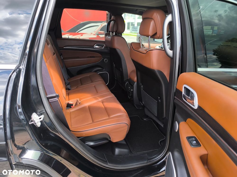 Jeep Grand Cherokee - 34