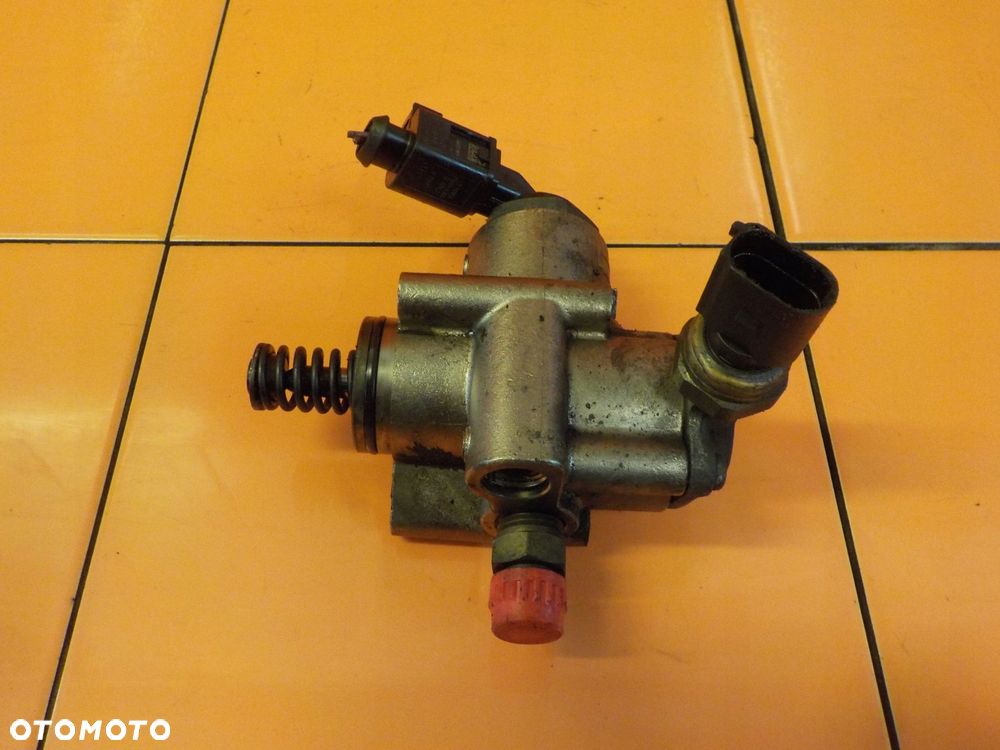AUDI A3 8P GOLF PASSAT 2.0 TFSI 07r 200KM AXX pompa paliwa 6F127025B - 1