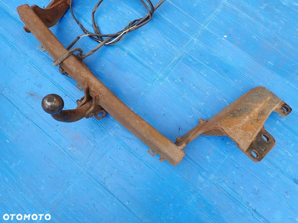 TOYOTA VERSO 09 - HAK HOLOWNICZY - 3