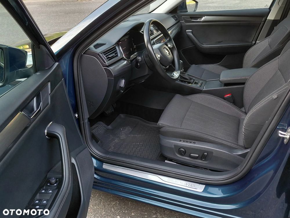 Skoda Superb 2.0 TDI SCR 4x4 Style DSG - 31