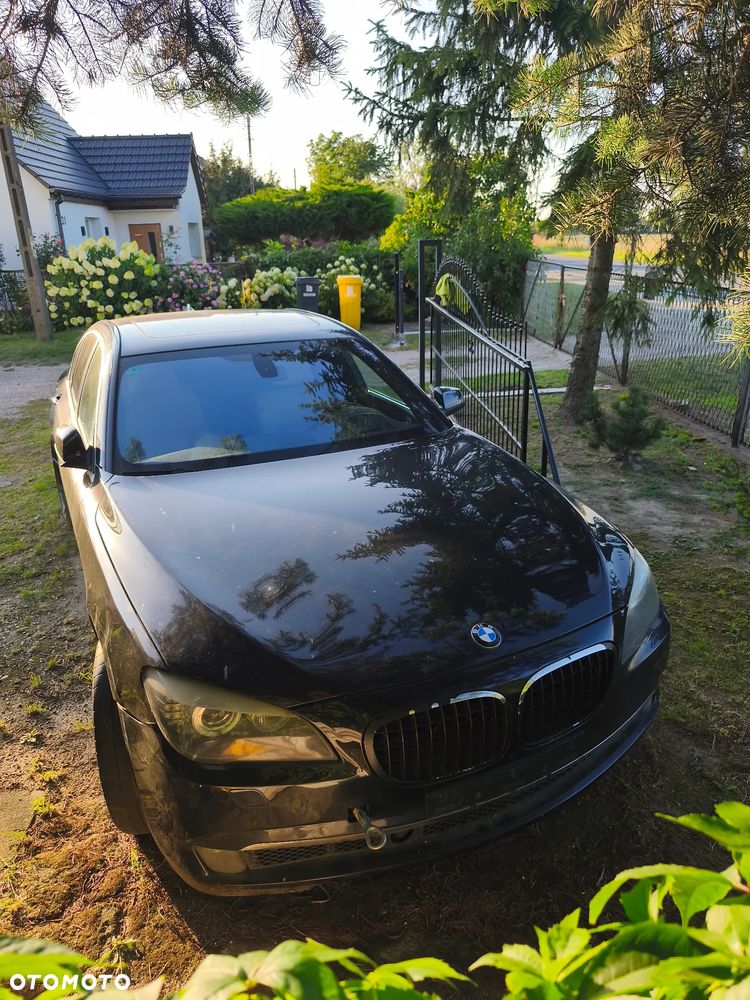 BMW Seria 7 750i - 2