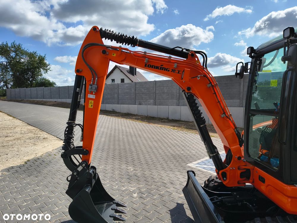 Kubota LONKING CDM6025 - 10
