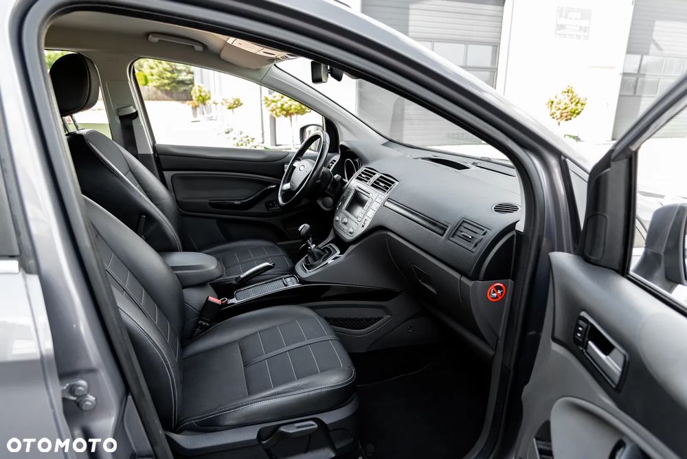 Ford Kuga 2.0 TDCi 2x4 Titanium - 22
