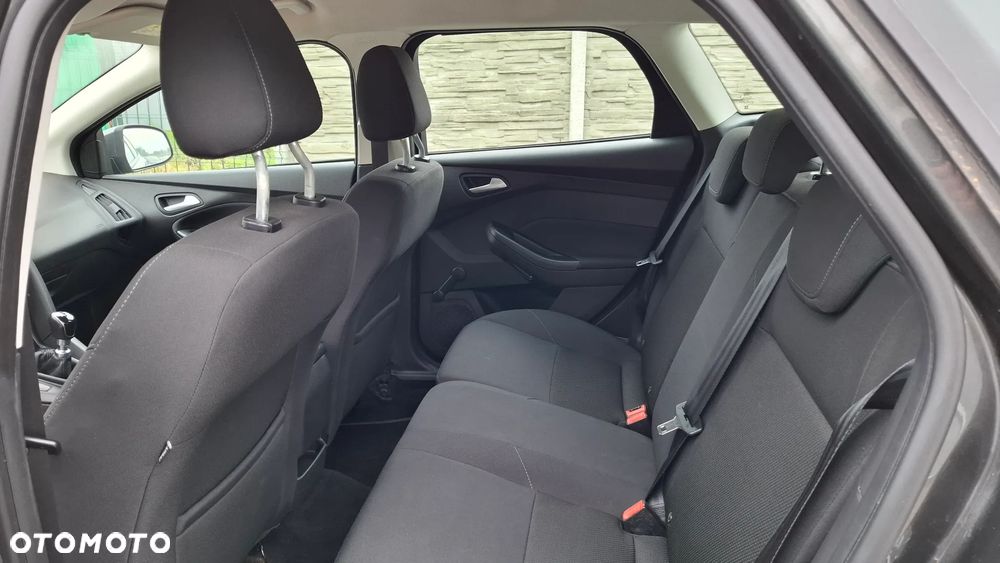 Ford Focus - 25