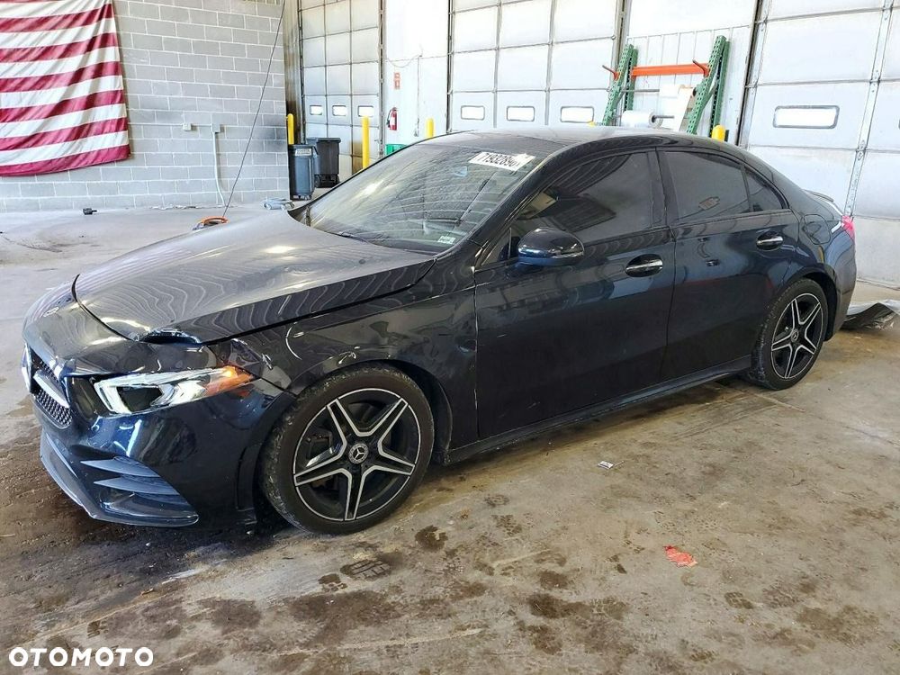 Mercedes-Benz A-Class 2020 photo 3