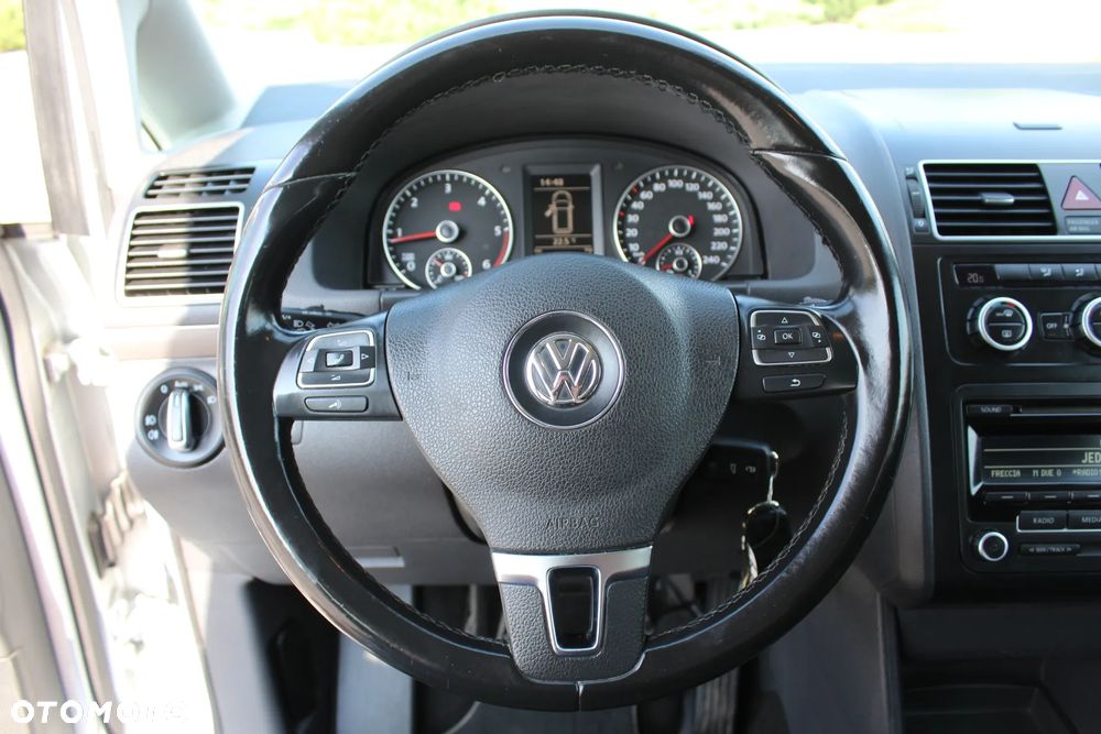 Volkswagen Touran 1.6 TDI DPF BlueMot Comfortline - 23