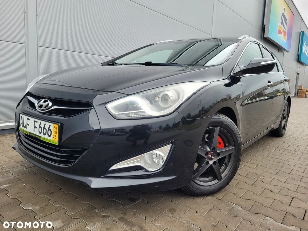 Hyundai i40 i40cw 1.7 CRDi Automatik Fifa World Cup Edition Silver - 2