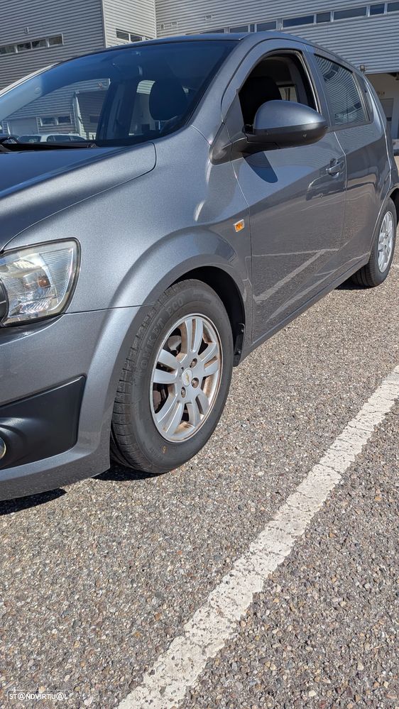 Chevrolet Aveo - 11