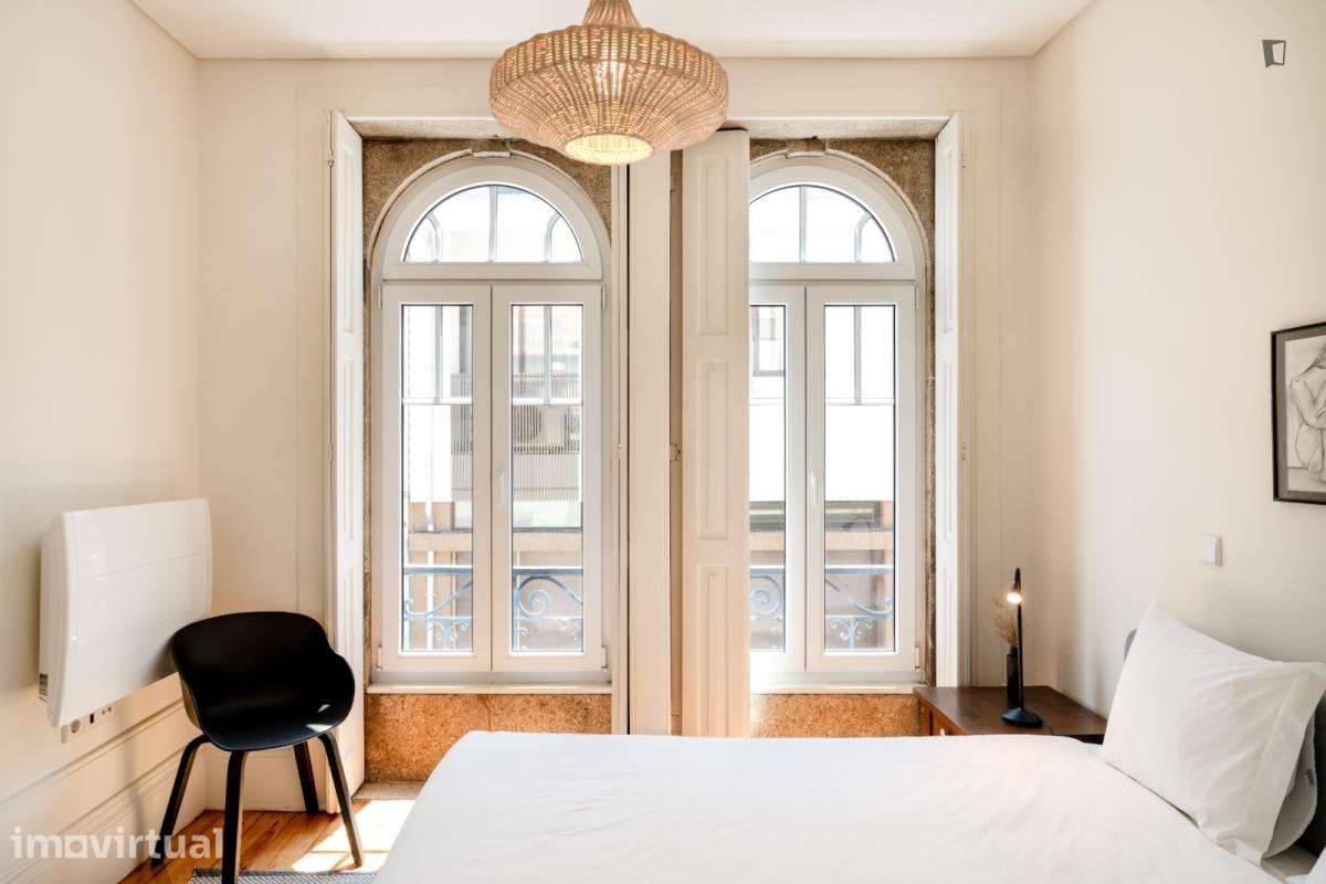 Casa com 3 quartos - localizado em Ramalde Porto - Grande imagem: 3/59