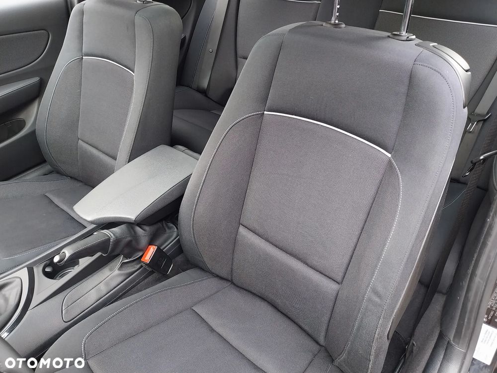 BMW Seria 1 118d DPF Edition Sport - 13