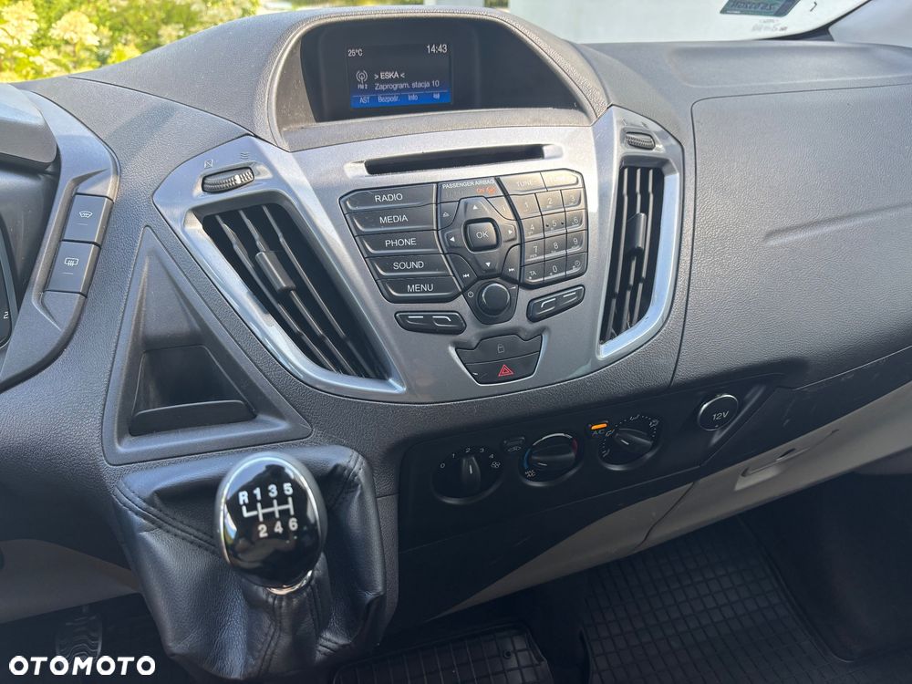Ford Tourneo Custom 2.0 EcoBlue L2 Titanium - 28