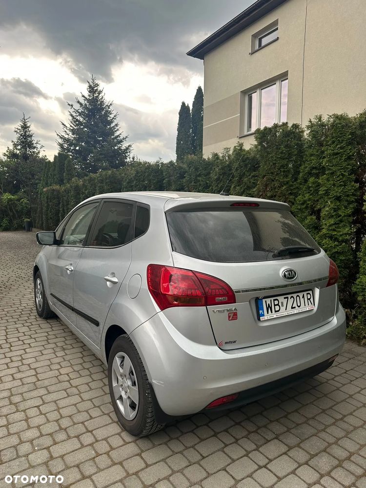 Kia Venga ver-1-6-business-line - 21