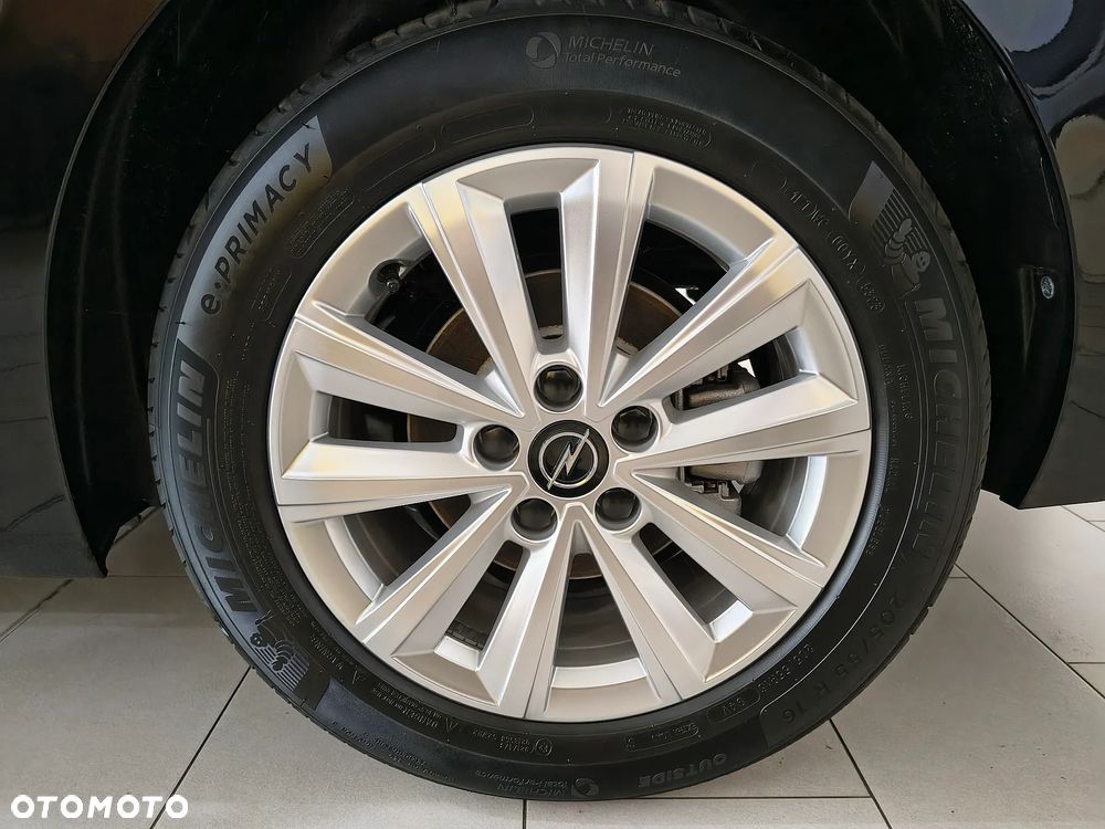 Opel Astra 1.2 T Edition S&S - 4