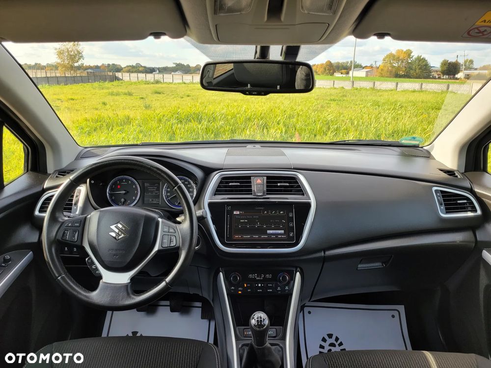 Suzuki SX4 S-Cross 1.0 T Premium - 23