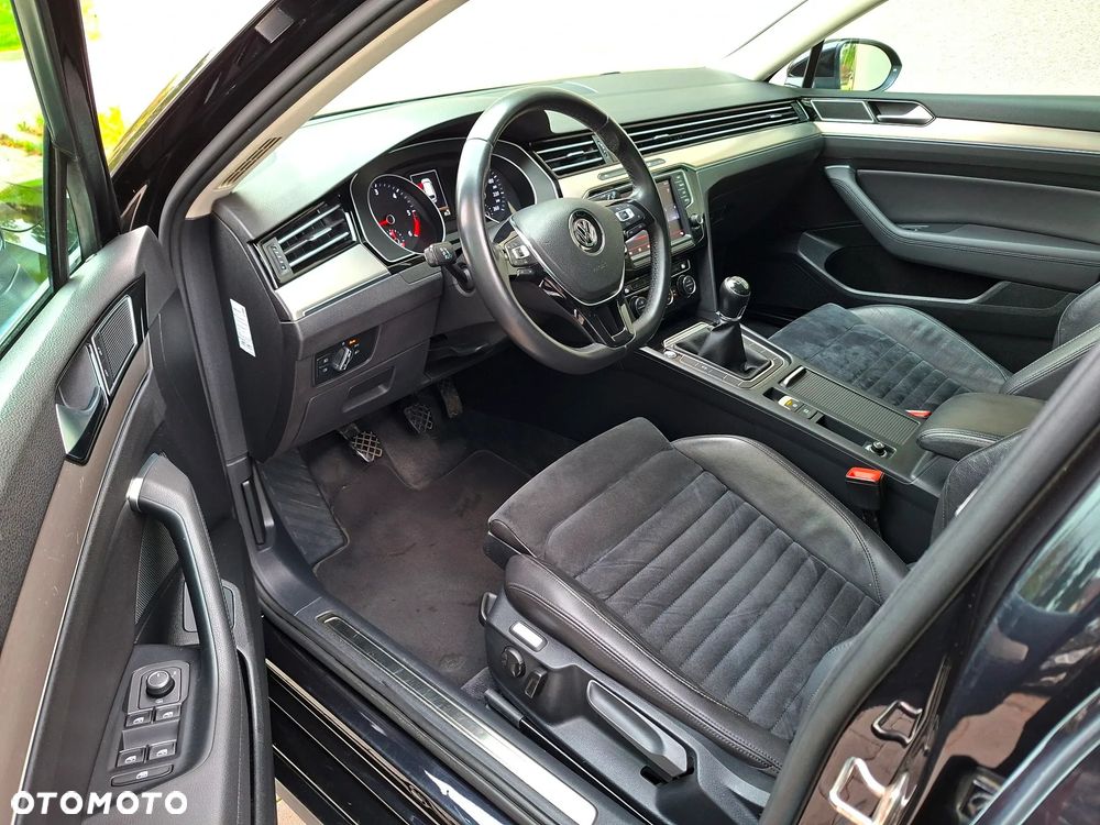 Volkswagen Passat 2.0 TDI (BlueMotion Technology) Highline - 20