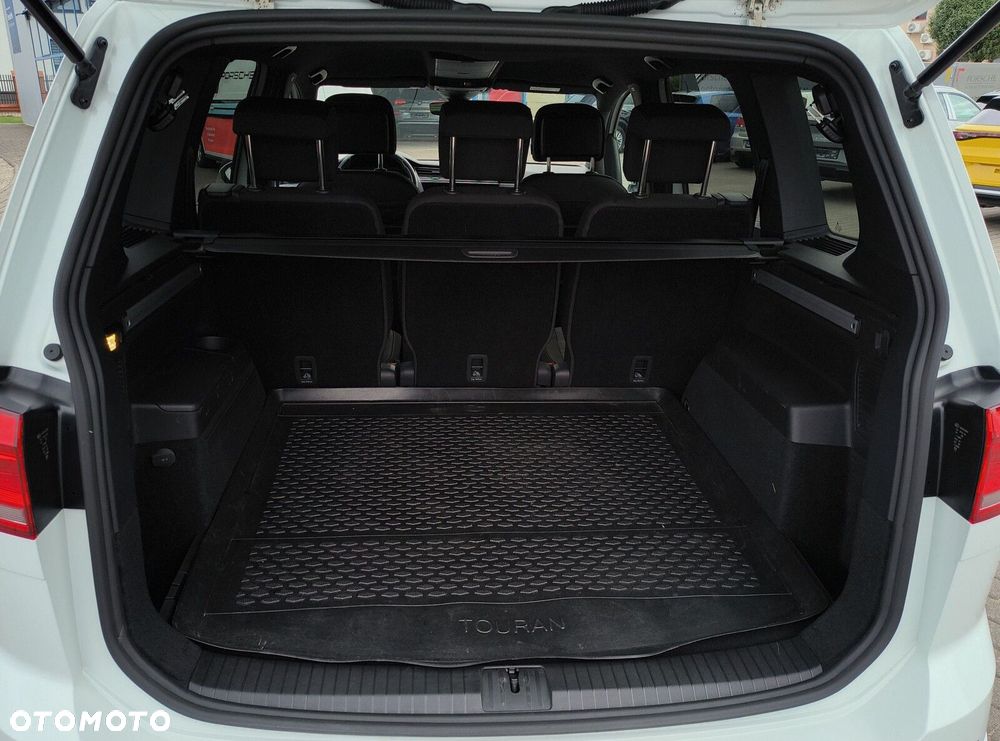 Volkswagen Touran 1.5 TSI EVO Highline - 26