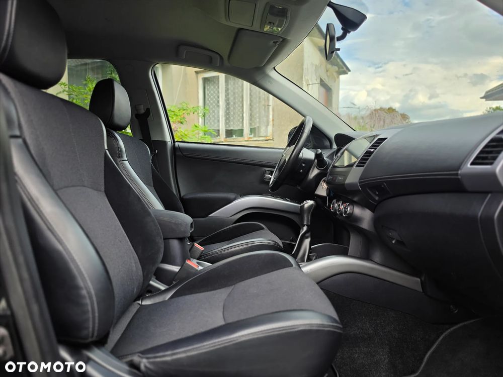Mitsubishi Outlander - 21