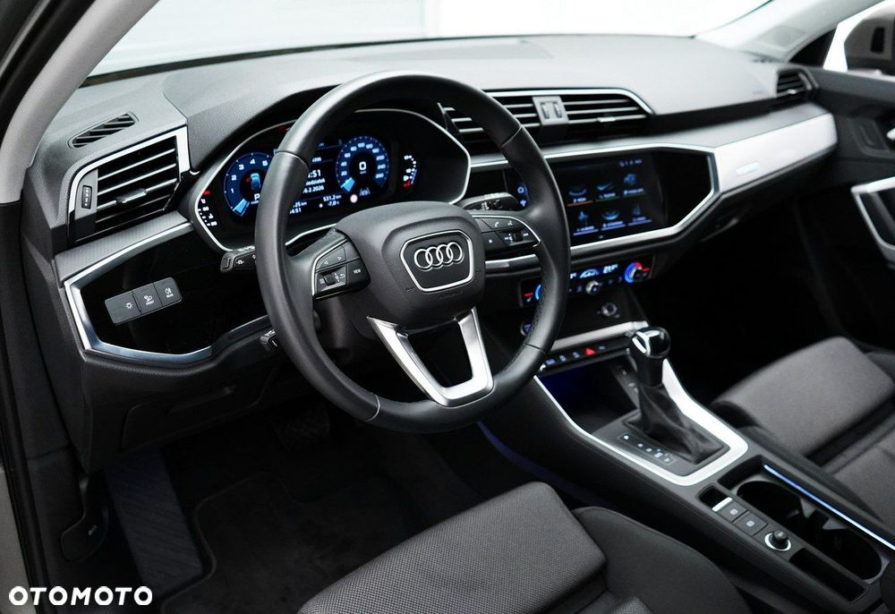 Audi Q3 Sportback - 16