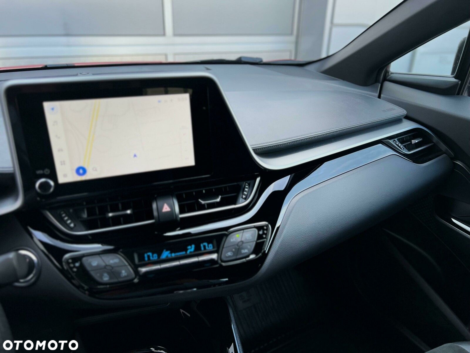 Toyota C-HR - 12
